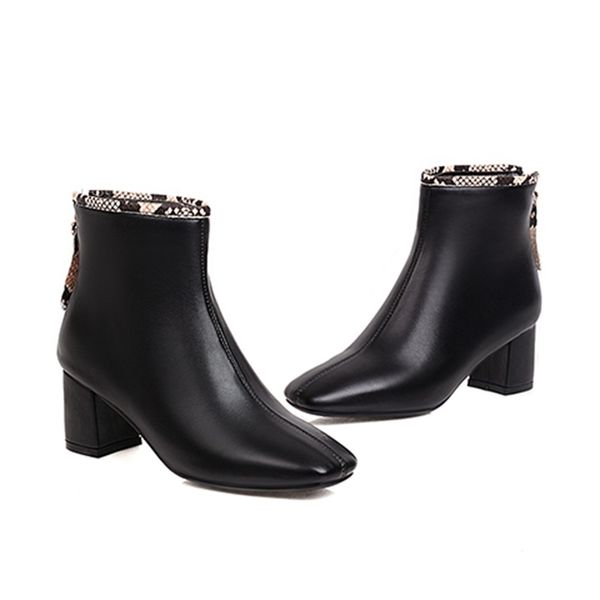 2021 the new casual square style toe ankle serpentine black zipper high heels thick riding boots women's shoes 00c5
2021 the new casual square style toe ankle serpentine black zipper high heels thick riding boots women's shoes 00c5