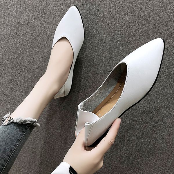 fashion women flat shoe autumn elegant pointed single shoes 2020 autumn shallow low-heeled casual shoes slip-on woman shoe, Black
fashion women flat shoe autumn elegant pointed single shoes 2020 autumn shallow low-heeled casual shoes slip-on woman shoe, Black