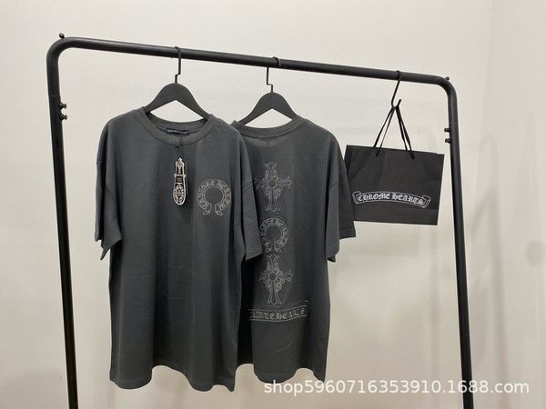 new 2020ss summer tide brand croccore ch silver thread embroidery gray round neck cotton short sleeve t-shirt for lovers, Black
new 2020ss summer tide brand croccore ch silver thread embroidery gray round neck cotton short sleeve t-shirt for lovers, Black