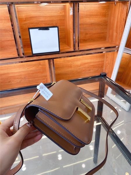 anging for water ottle ring older mineral water ottle clip for scool ackpacks elt outdoor camping iking tools#32510011 
anging for water ottle ring older mineral water ottle clip for scool ackpacks elt outdoor camping iking tools#32510011