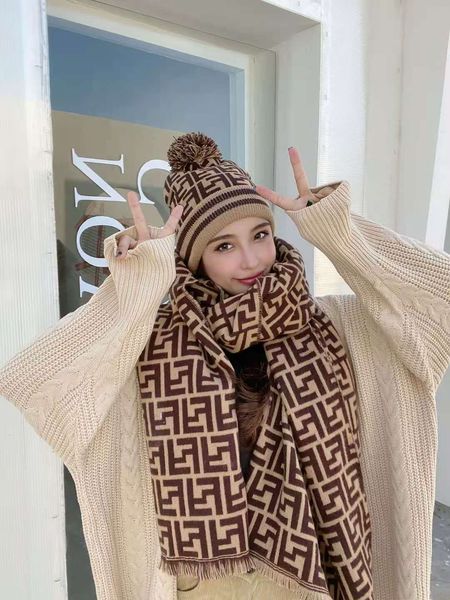 luxury hat fen d scarf children's winter korean version of cashmere classic shawl warm soft waxy knitted hat, Black;white
luxury hat fen d scarf children's winter korean version of cashmere classic shawl warm soft waxy knitted hat, Black;white