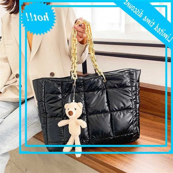 fashion soft down shoulder luxury large capacity handbag designer chain big shopper bag women 2021
fashion soft down shoulder luxury large capacity handbag designer chain big shopper bag women 2021