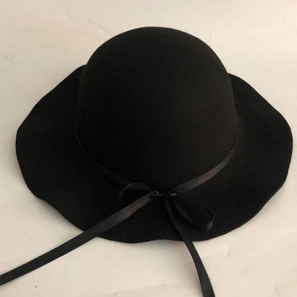 fashion new winter fedoras solid wool warm fedoras for women girl spring jazz caps wide brim simple flat hats, Blue;gray
fashion new winter fedoras solid wool warm fedoras for women girl spring jazz caps wide brim simple flat hats, Blue;gray