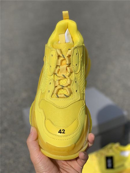 authentic selling men's and women's basketball shoes, yellow lovers outdoor sports shoes, full size delivery 35-45
authentic selling men's and women's basketball shoes, yellow lovers outdoor sports shoes, full size delivery 35-45