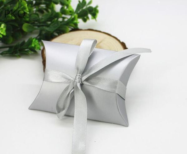 100pcs silver kraft paper pillow style box party favor box small wedding gift candy boxes with ribbon1
100pcs silver kraft paper pillow style box party favor box small wedding gift candy boxes with ribbon1