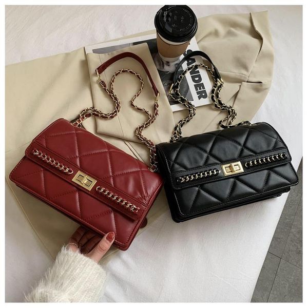 cross body chain designer luxury women's totes female 2021 lady fashion small pu leather crossbody shoulder bag handbags
cross body chain designer luxury women's totes female 2021 lady fashion small pu leather crossbody shoulder bag handbags