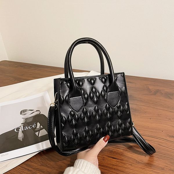 advanced lingge messenger bag women's 2021 new texture one shoulder handbag ins net red foreign style tote bag
advanced lingge messenger bag women's 2021 new texture one shoulder handbag ins net red foreign style tote bag