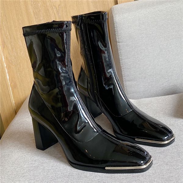 2021 winter new fashionable women thick with high ankle lady heels toe foot boots leather n8a6, Black
2021 winter new fashionable women thick with high ankle lady heels toe foot boots leather n8a6, Black