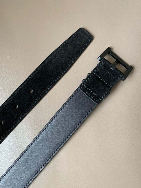 classic black genuine leather with gold silver pin buckle men belt with box men designers belts women belts designer belts 706, Black;brown
classic black genuine leather with gold silver pin buckle men belt with box men designers belts women belts designer belts 706, Black;brown