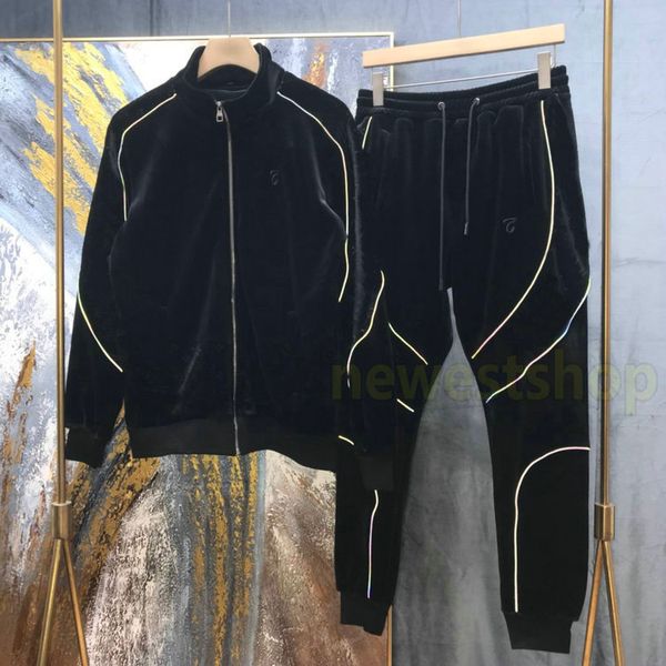 2020 new designer luxury clothing mens velutum tracksuit jacket outwear sweatshirt suit europe zipper sportwear geometry print jacket pants, Gray
2020 new designer luxury clothing mens velutum tracksuit jacket outwear sweatshirt suit europe zipper sportwear geometry print jacket pants, Gray