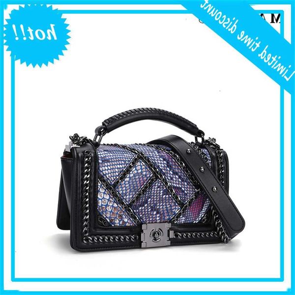 xiaoxiangfeng lingge chain 2020 new splicing snake pattern leather woven simple messenger bag single shoulder handbag
xiaoxiangfeng lingge chain 2020 new splicing snake pattern leather woven simple messenger bag single shoulder handbag