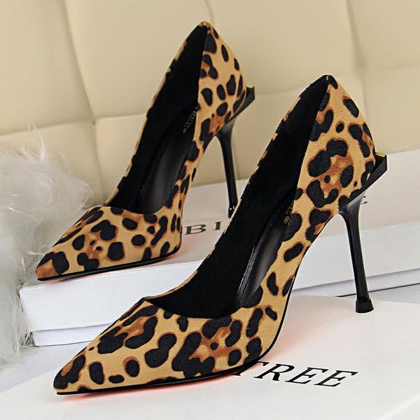 ladies pump pointed toe shoes 10cm wedding shallow mouth large size pumps female high heels leopard shoes office, Black
ladies pump pointed toe shoes 10cm wedding shallow mouth large size pumps female high heels leopard shoes office, Black