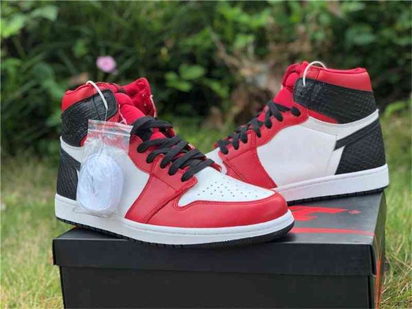 2022 authentic 1 high og wmns satin snake athletic shoes men women gym red white-black outdoor sports sneakers with original box
2022 authentic 1 high og wmns satin snake athletic shoes men women gym red white-black outdoor sports sneakers with original box
