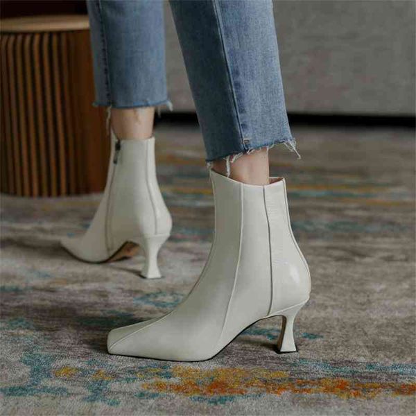 winter women boots fashion retro color matching/white square toe stiletto high heels commut genuine leather item no.f-9321, Black
winter women boots fashion retro color matching/white square toe stiletto high heels commut genuine leather item no.f-9321, Black