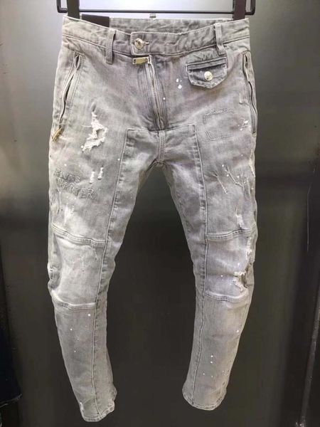 2020 new fashion ripped italian style jeans men patchwork hollow out printed beggar cropped pants man cowboys demin pants male, Blue
2020 new fashion ripped italian style jeans men patchwork hollow out printed beggar cropped pants man cowboys demin pants male, Blue