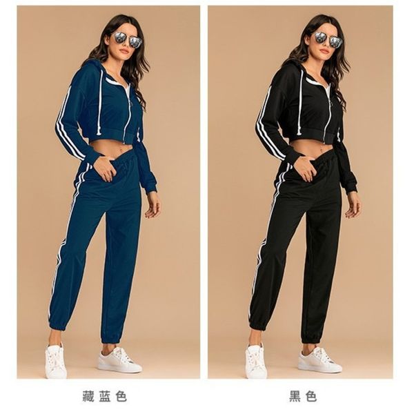 2020 sportswear women's autumn winter stripe short hooded sweater casual pants 2-piece set, Gray
2020 sportswear women's autumn winter stripe short hooded sweater casual pants 2-piece set, Gray