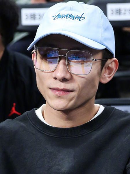 zhang yishan same glasses myopia trend fatigue anti blue radiation discoloration big frame flat face eyes
zhang yishan same glasses myopia trend fatigue anti blue radiation discoloration big frame flat face eyes
