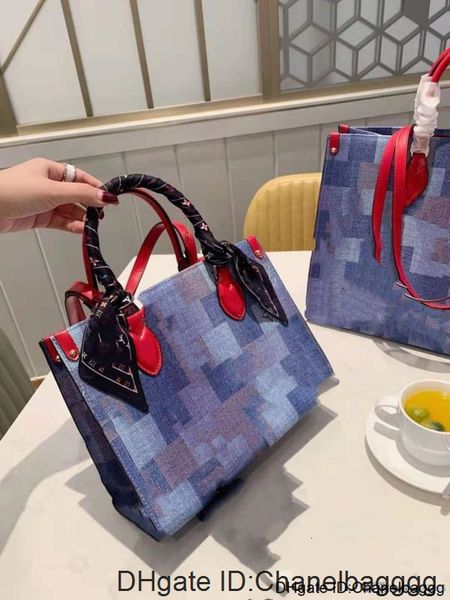 designer design gold classic blue lattice shopping shoulder handbag women's bag with silk scarf
designer design gold classic blue lattice shopping shoulder handbag women's bag with silk scarf