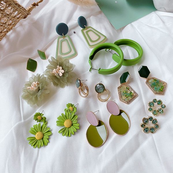 npkds korean fresh green daisy ladies earrings holiday style green series popular earrings female student jewelry, Golden
npkds korean fresh green daisy ladies earrings holiday style green series popular earrings female student jewelry, Golden