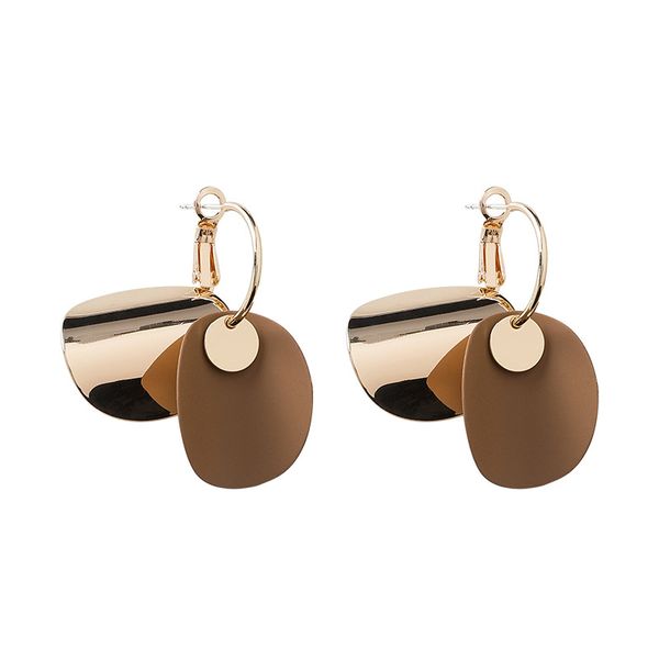 korean winter new brown curved round geometric earrings fashion exaggerated gold metal women's ear jewelry, Golden;silver
korean winter new brown curved round geometric earrings fashion exaggerated gold metal women's ear jewelry, Golden;silver