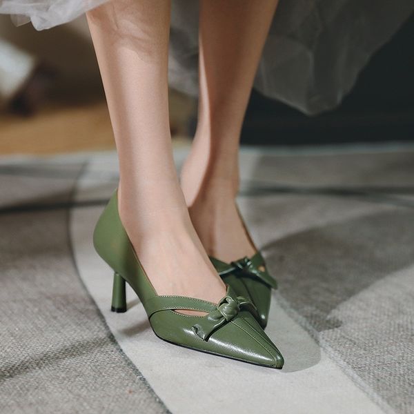 2021 genuine leather spring-summer bow-knot finger thin foot high heels woman shoes w5na, Black
2021 genuine leather spring-summer bow-knot finger thin foot high heels woman shoes w5na, Black