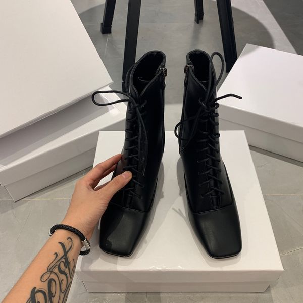 designer womens boots luxury black leather lace-up side zipper square head low heel with box size 34-40
designer womens boots luxury black leather lace-up side zipper square head low heel with box size 34-40