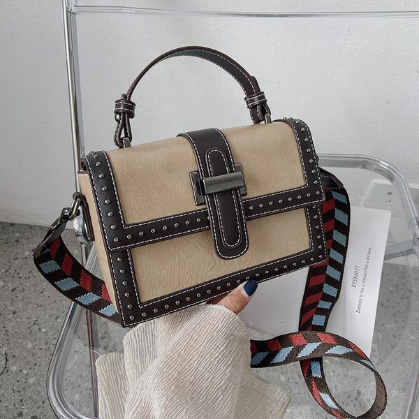 bags women's bags 2020 new fashion personality rivet retro shoulder bag small square bag simple lady messenger handbag
bags women's bags 2020 new fashion personality rivet retro shoulder bag small square bag simple lady messenger handbag
