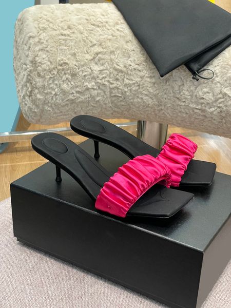 2022slippers with box slides designer spring-summer new stiletto square head fashion women sandals trend, Black
2022slippers with box slides designer spring-summer new stiletto square head fashion women sandals trend, Black