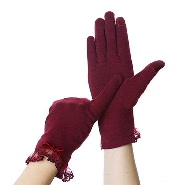 autumn and winter cute bowknot wodvi women's touch screen velvet lace solid color warm gloves
autumn and winter cute bowknot wodvi women's touch screen velvet lace solid color warm gloves