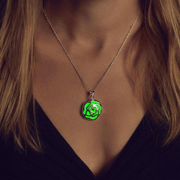 pendant necklaces 2 color glow in the dark vintage hollow luminous rose flower necklace fashion jewelry for girl women gifts, Silver
pendant necklaces 2 color glow in the dark vintage hollow luminous rose flower necklace fashion jewelry for girl women gifts, Silver