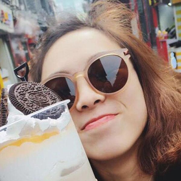 fashion women round sunglasses vintage metal frame reflective sun glasses lady design unique style high quality, White;black
fashion women round sunglasses vintage metal frame reflective sun glasses lady design unique style high quality, White;black