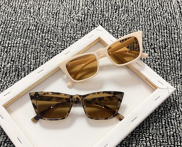 new sunglasses 2021 fashion man women fashionable cat's eye small frame sunglasses eyewear ladies sun glasses uv400 13030, White;black
new sunglasses 2021 fashion man women fashionable cat's eye small frame sunglasses eyewear ladies sun glasses uv400 13030, White;black