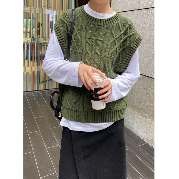magnolia knitted waistcoat for women's autumn winter 2021 new loose waistband and versatile v-neck sweater 21363, Black;white
magnolia knitted waistcoat for women's autumn winter 2021 new loose waistband and versatile v-neck sweater 21363, Black;white