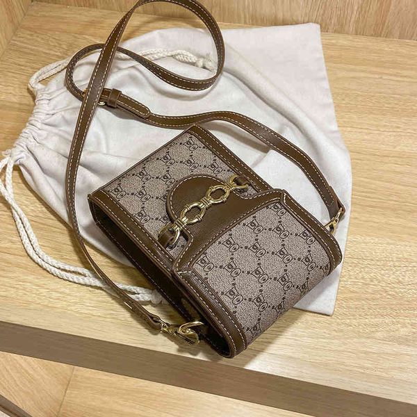 2022 new factory wholesale red mini mobile phone single shoulder messenger bag women's small square bag
2022 new factory wholesale red mini mobile phone single shoulder messenger bag women's small square bag