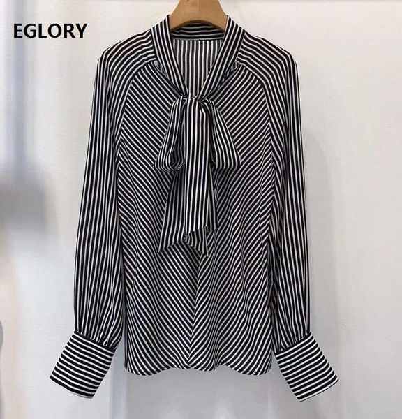 women's blouses & shirts striped 2021 autumn winter fashion designer women bow collar print long sleeve elegant silk, White
women's blouses & shirts striped 2021 autumn winter fashion designer women bow collar print long sleeve elegant silk, White