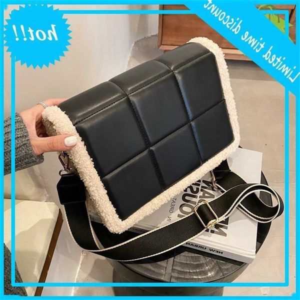 pluche quadrant crossbody tas 2020 winter new matte pu empty women designer handbag lock shoulder messenger bag
pluche quadrant crossbody tas 2020 winter new matte pu empty women designer handbag lock shoulder messenger bag