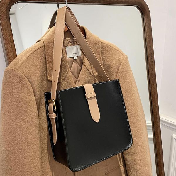 casual designer pu leather crossbody bags for women 2021 trend simple shoulder bag women's handbag hand bags purse
casual designer pu leather crossbody bags for women 2021 trend simple shoulder bag women's handbag hand bags purse