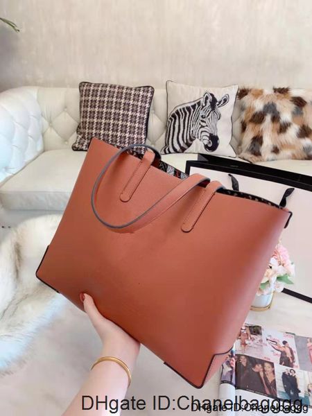 designer design autumn and winter 2019 women's classic temperament big brand shopping shoulder bag
designer design autumn and winter 2019 women's classic temperament big brand shopping shoulder bag