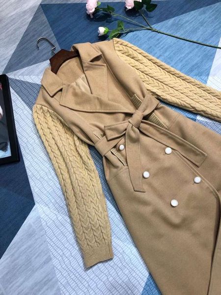 2020 winter new style windbreaker temperament british style medium length twist knitted sleeve stitched tweed coat, Black
2020 winter new style windbreaker temperament british style medium length twist knitted sleeve stitched tweed coat, Black