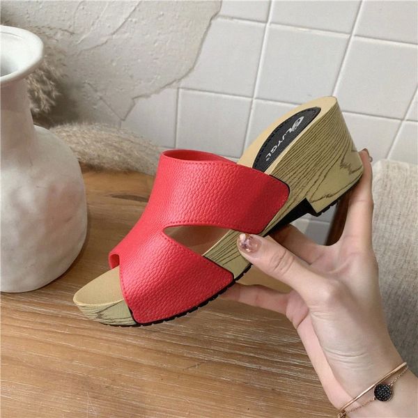 2020 summer wedge slippers female korean version of flat bottom slip non slip casual wear net red thick bottom sandals slippers #i49e, Black
2020 summer wedge slippers female korean version of flat bottom slip non slip casual wear net red thick bottom sandals slippers #i49e, Black