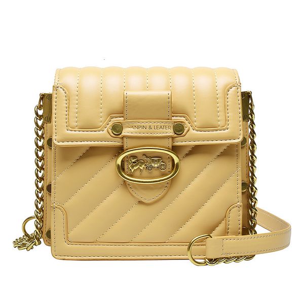 handbags lady 2020 spring new fashion chain bag ins style shoulder bags messenger bag dhgate1caitou2
handbags lady 2020 spring new fashion chain bag ins style shoulder bags messenger bag dhgate1caitou2