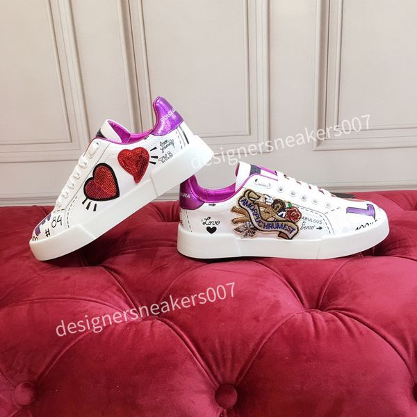 2021new arrival casual shoes white black red fashion mens women leather breathable shoes open low sports sneakers hc191004
2021new arrival casual shoes white black red fashion mens women leather breathable shoes open low sports sneakers hc191004