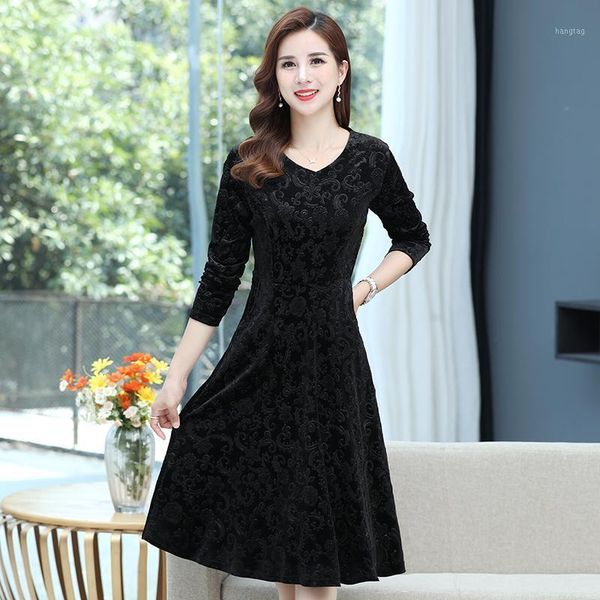 autumn and winter dress new gold velvet dress mid-length elderly women's long-sleeved printed1, Black;gray
autumn and winter dress new gold velvet dress mid-length elderly women's long-sleeved printed1, Black;gray
