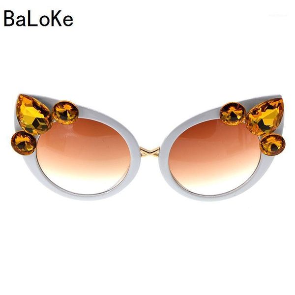sunglasses arrival fashion women baroque retro crystal cat eye rhinestone summer beach party gift1, White;black
sunglasses arrival fashion women baroque retro crystal cat eye rhinestone summer beach party gift1, White;black