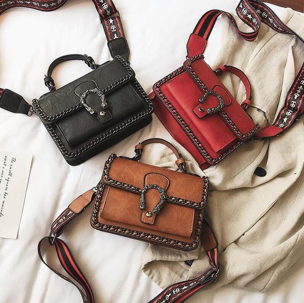factory wholesale women bag retro leather handbag street trend solid color chain bags personalized chains decoration womens leathers handbag, Black;red
factory wholesale women bag retro leather handbag street trend solid color chain bags personalized chains decoration womens leathers handbag, Black;red