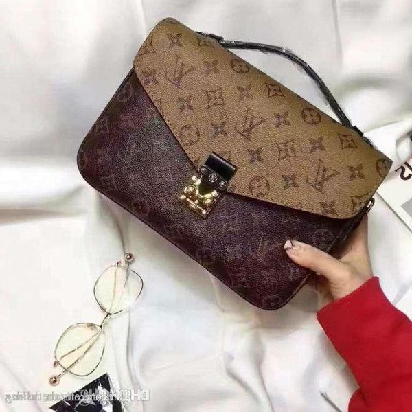 luxury lv louis vitton shoulder bag tote monogram printing flowers shopping bag leather messenger crossbody bag
luxury lv louis vitton shoulder bag tote monogram printing flowers shopping bag leather messenger crossbody bag