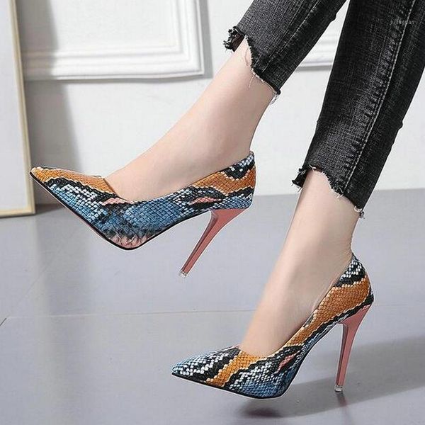 2020 new stiletto heels high pumps women snake skin pumps pointed toe shoes female shallow party shoes ladies spring big size1, Black
2020 new stiletto heels high pumps women snake skin pumps pointed toe shoes female shallow party shoes ladies spring big size1, Black