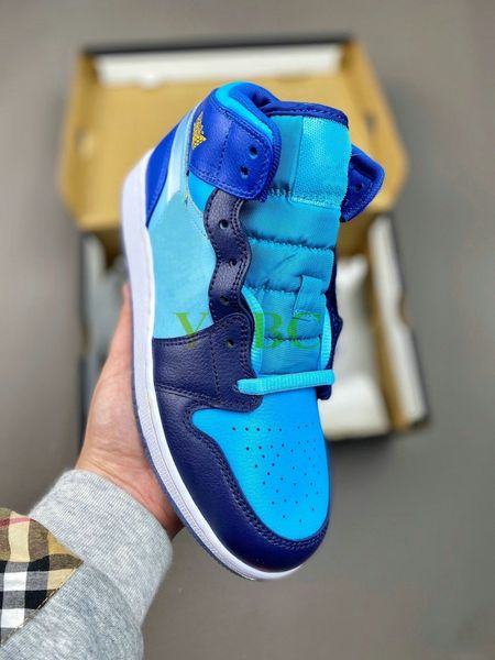 new jumpman 1 mid gs fly crystal bottom heaven shoes mens blue womens 1s trainers sports sneakers, White;red
new jumpman 1 mid gs fly crystal bottom heaven shoes mens blue womens 1s trainers sports sneakers, White;red