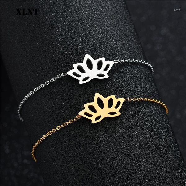 xlnt 2020 new simple female personality hollow lotus gold bracelets christmas bangle gift for women classic trend jewelry1, Golden;silver
xlnt 2020 new simple female personality hollow lotus gold bracelets christmas bangle gift for women classic trend jewelry1, Golden;silver