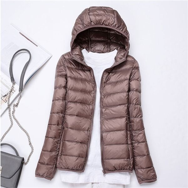 90% ultra-light plus size thin down jacket women 2020 autumn winter slim short hooded warm white duck down coat women outerwear c1204, Black
90% ultra-light plus size thin down jacket women 2020 autumn winter slim short hooded warm white duck down coat women outerwear c1204, Black